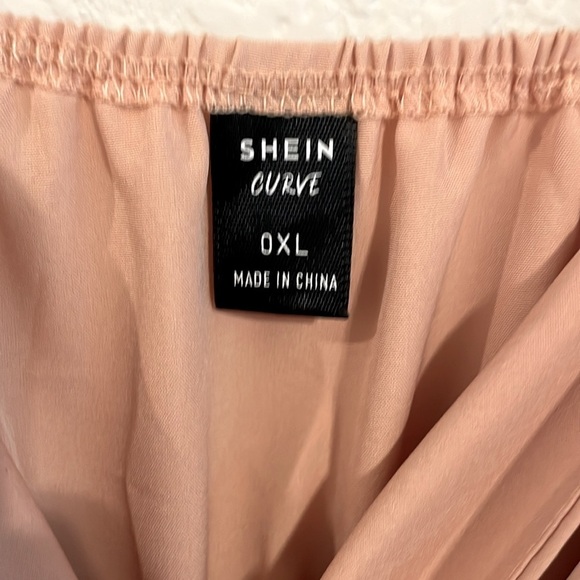 Shein Women Romper XL Peach Cross Front Ruched Waist Ruffle Tierer Contemporary - Picture 10 of 17